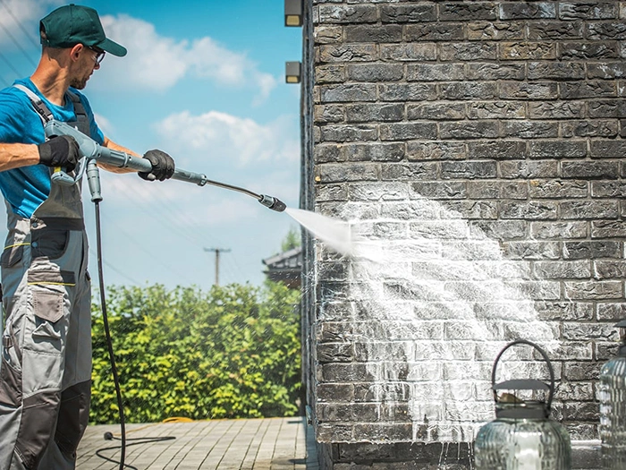 Experienced Water Stain Removal 700 x 525